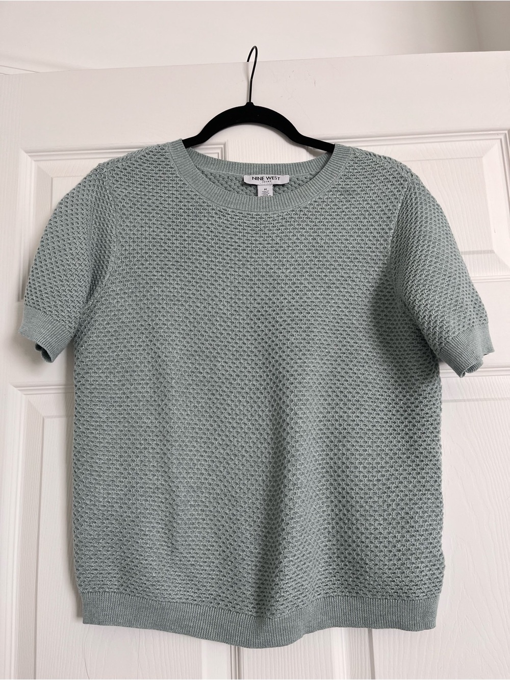 Nine West women’s Textured Short-Sleeve Sweater in Sage Green